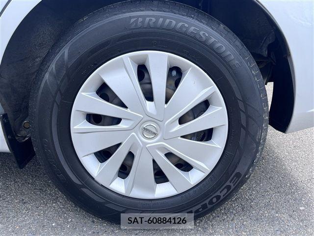 Nissan NOTE 2018-07 355044-26