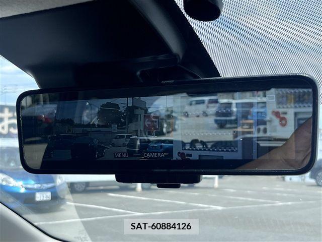 Nissan NOTE 2018-07 355044-8