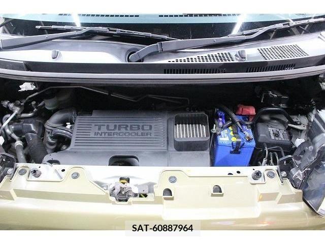 Daihatsu WAKE 2016-03 205211-17