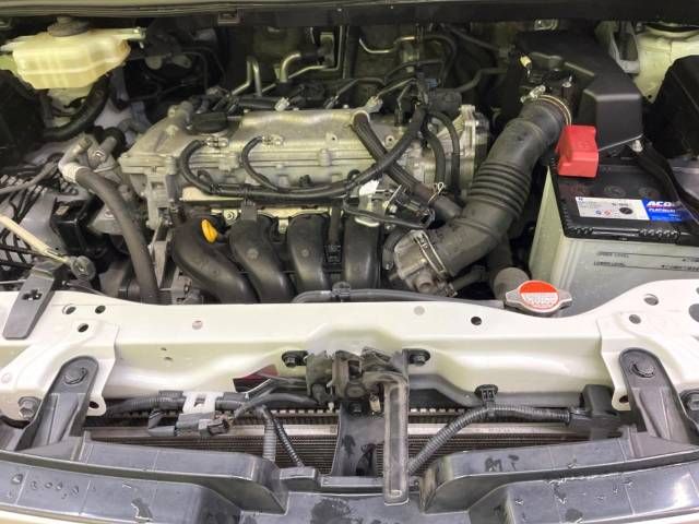 Toyota VOXY 2017-06 188960-18