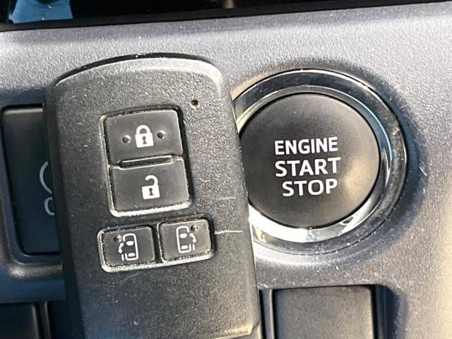 Toyota VOXY 2017-06 188960-6