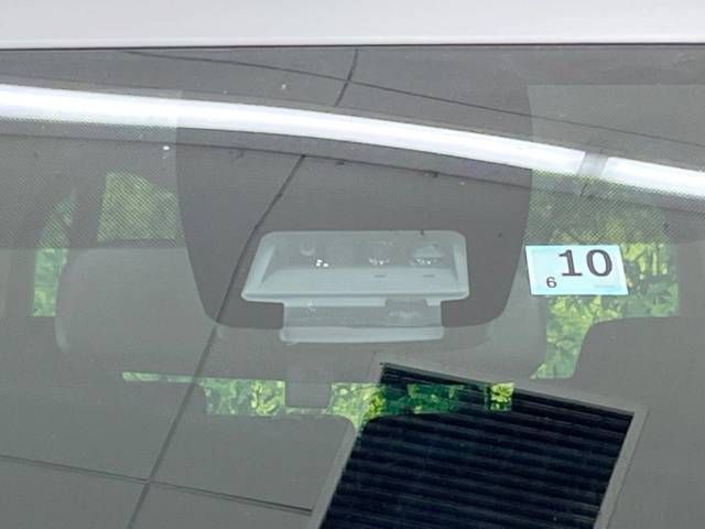 Toyota VOXY 2017-06 188960-4
