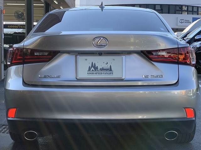 Lexus IS 2013-07 28061-18
