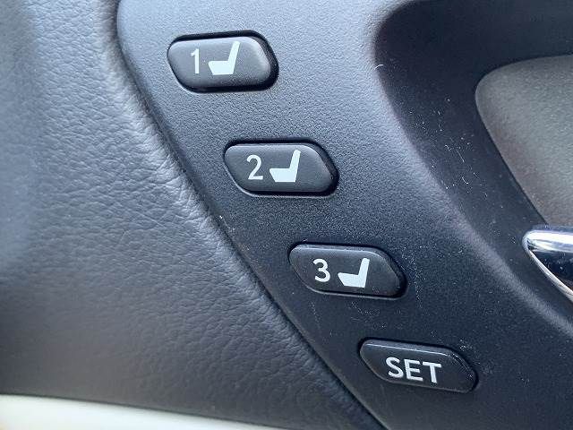 Lexus IS 2013-07 28061-12