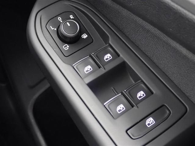 VolksWagen GOLF 2021-09 10321-21