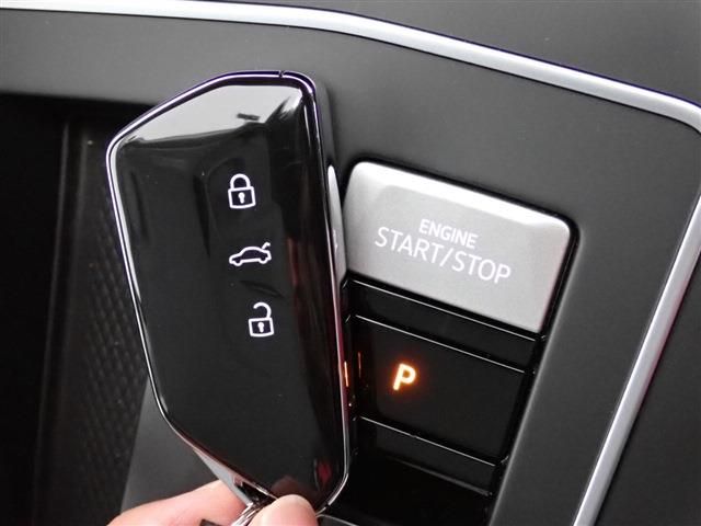 VolksWagen GOLF 2021-09 10321-8