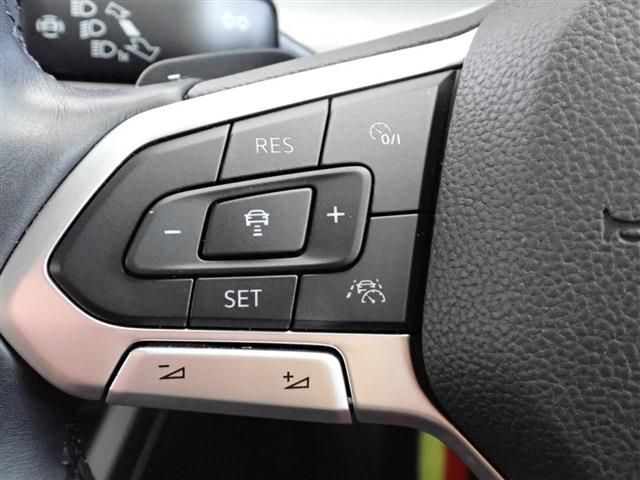 VolksWagen GOLF 2021-09 10321-17
