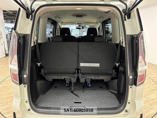 Nissan SERENA 2022-12 241566-12