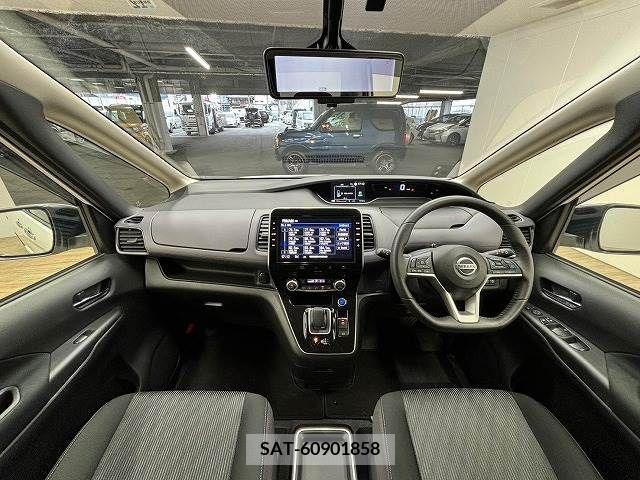 Nissan SERENA 2022-12 241566-1