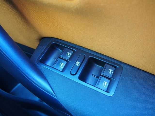 VolksWagen POLO 2013-05 3786-13