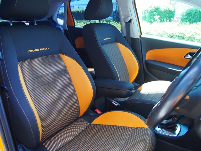 VolksWagen POLO 2013-05 3786-4
