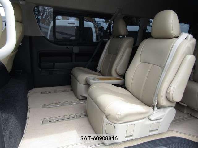 Toyota HIACE WAGON 2016-06 232728-7