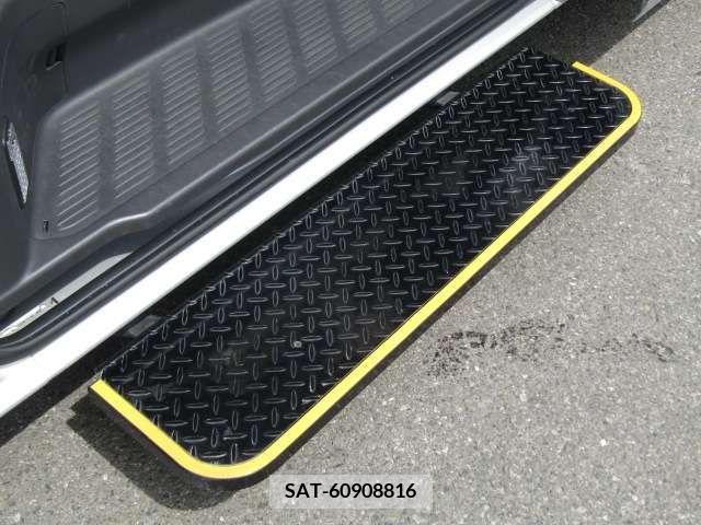 Toyota HIACE WAGON 2016-06 232728-18
