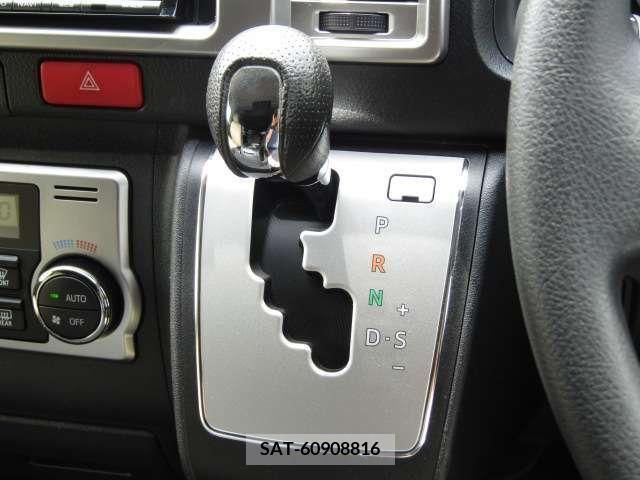 Toyota HIACE WAGON 2016-06 232728-9