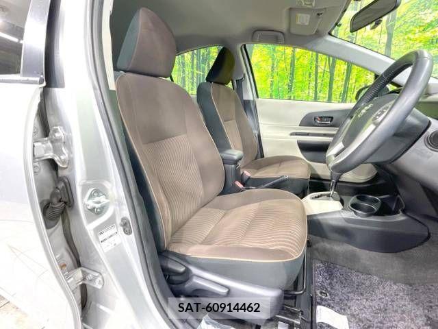 Toyota AQUA 2014-01 389271-8