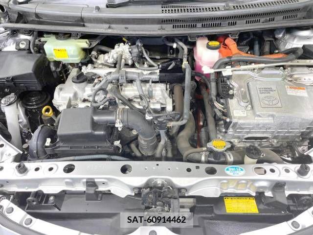 Toyota AQUA 2014-01 389271-18