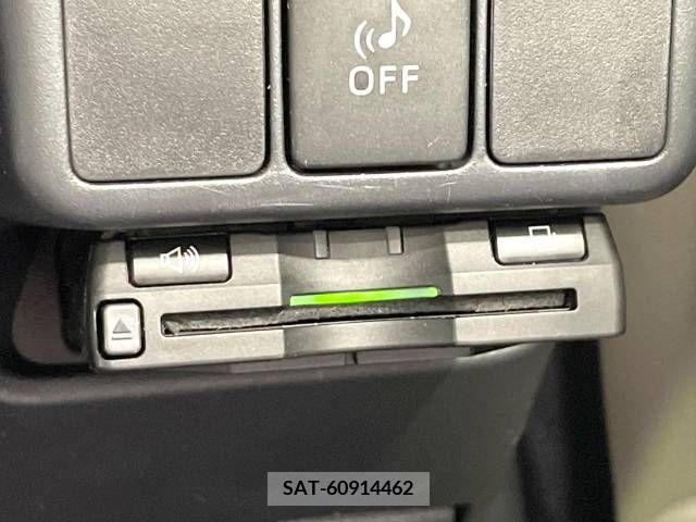 Toyota AQUA 2014-01 389271-4