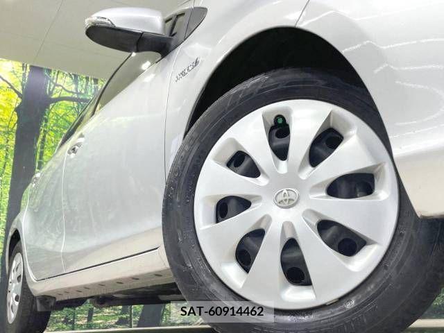 Toyota AQUA 2014-01 389271-13