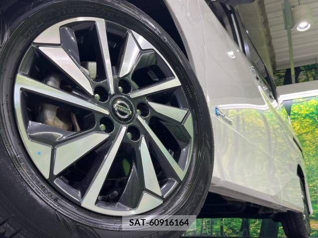 Nissan SERENA 2019-09 246337-14
