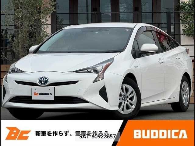 Toyota PRIUS 2017-05 322529-0