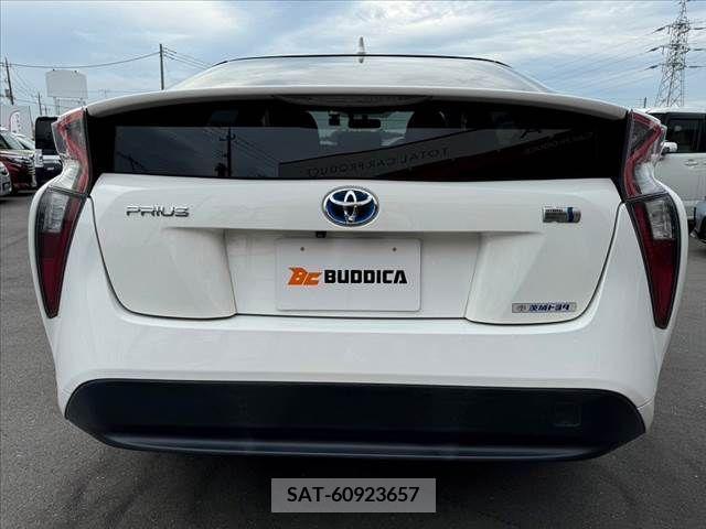 Toyota PRIUS 2017-05 322529-13