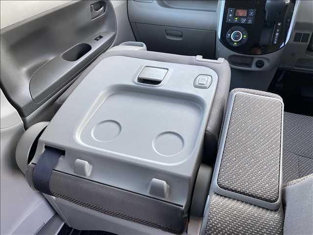 Daihatsu TANTO 2018-01 182104-21