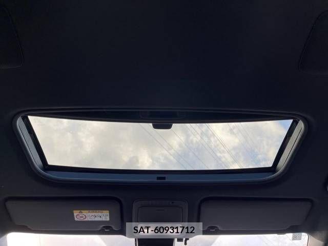 Toyota ESQUIRE 2018-08 221902-2