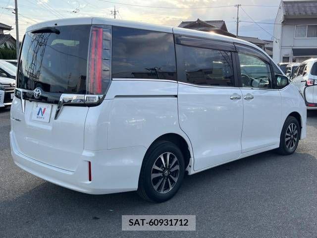 Toyota ESQUIRE 2018-08 221902-18