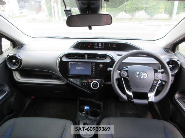 Toyota AQUA 2017-07 389289-1