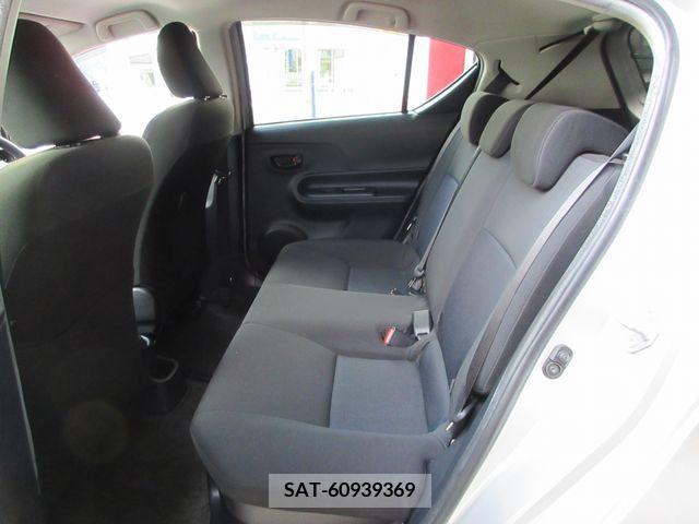 Toyota AQUA 2017-07 389289-16