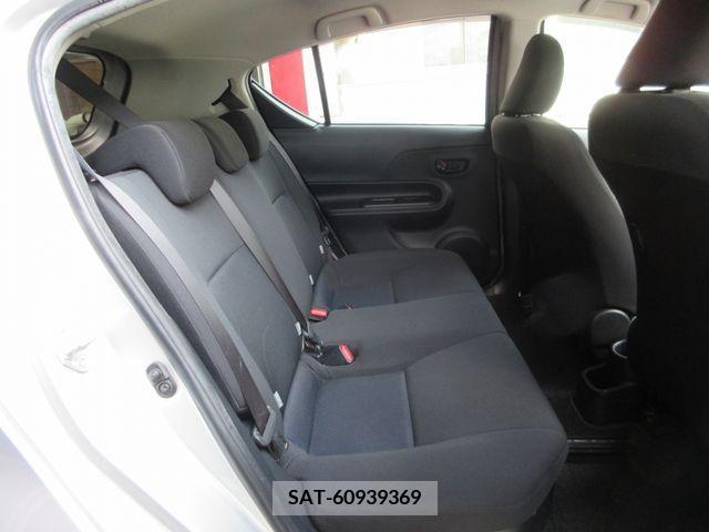 Toyota AQUA 2017-07 389289-15