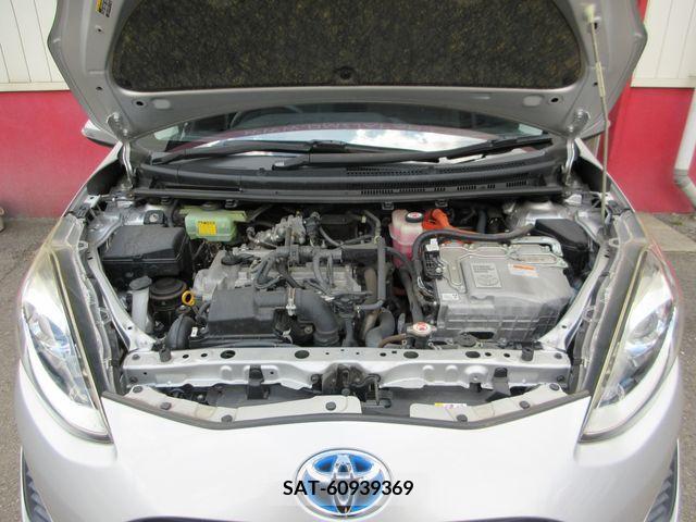 Toyota AQUA 2017-07 389289-27