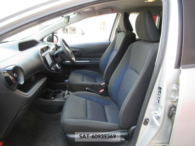Toyota AQUA 2017-07 389289-14