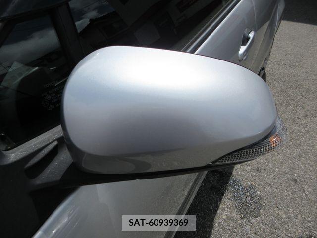 Toyota AQUA 2017-07 389289-20