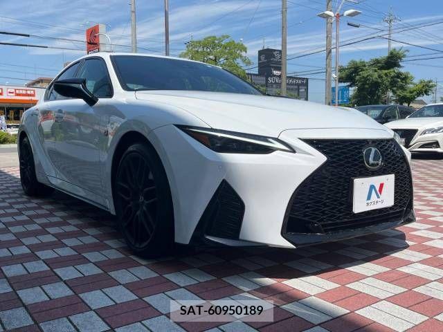 Lexus IS 2023-05 275503-16