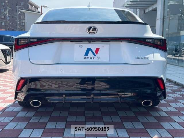 Lexus IS 2023-05 275503-15