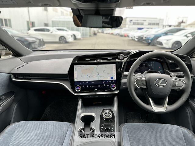 Lexus RZ 2023-06 354839-1