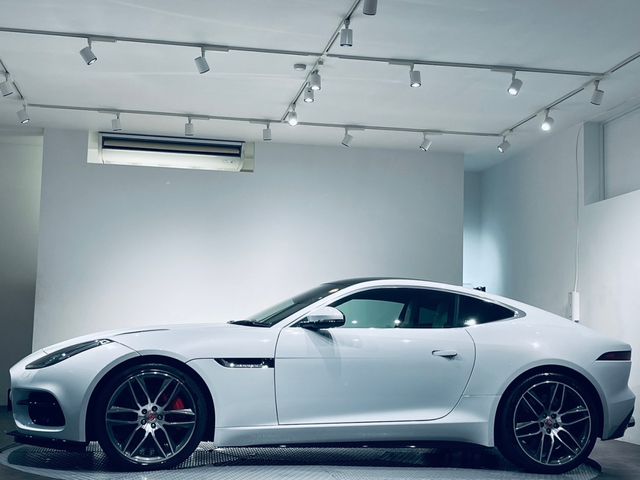 Jaguar F-TYPE 2018-03 12206-10