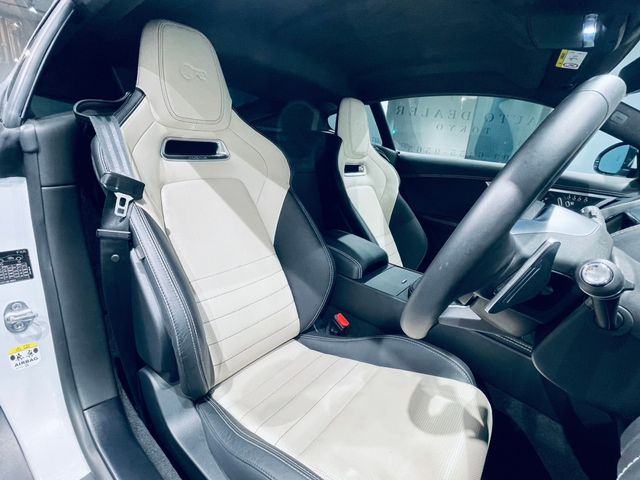 Jaguar F-TYPE 2018-03 12206-17