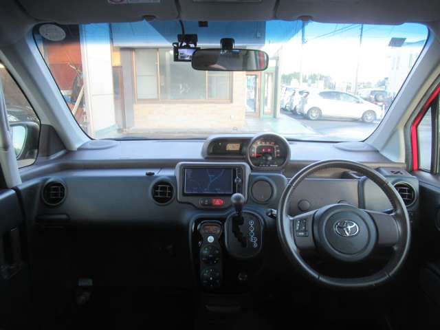 Toyota PORTE 2014-04 16043-9