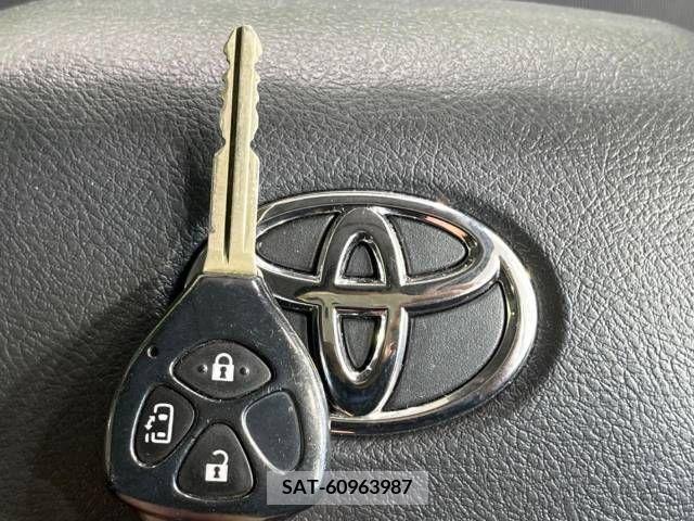 Toyota NOAH 2009-07 365120-7