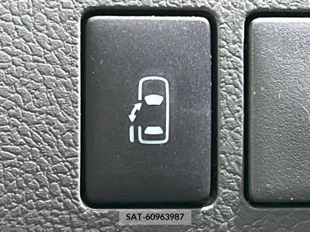Toyota NOAH 2009-07 365120-6