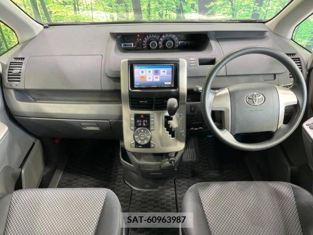 Toyota NOAH 2009-07 365120-1