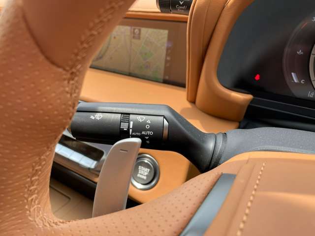 Lexus LC 2017-11 25019-16