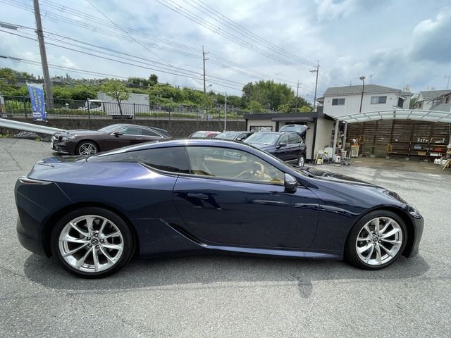 Lexus LC 2017-11 25019-4