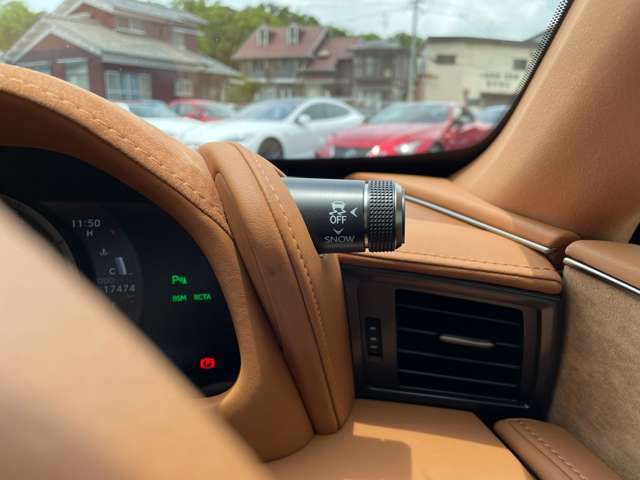 Lexus LC 2017-11 25019-18