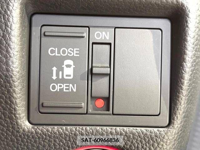 Honda N BOX CUSTOM 2020-10 279012-4