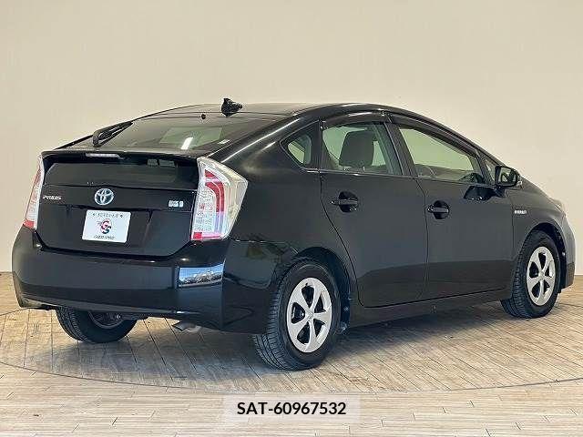 Toyota PRIUS 2014-03 375612-15