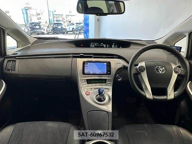 Toyota PRIUS 2014-03 375612-1