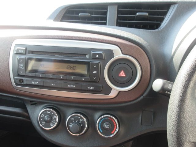 Toyota VITZ 2011-07 4114-12